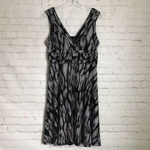 Karin Stevens Petites V Neck Sleeveless Dress 8P Gray Black Surplice Padded Cups